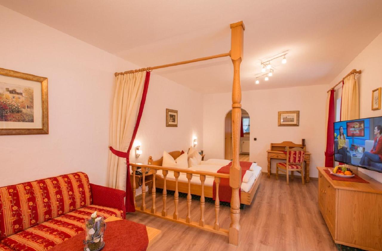 Hotel Alpspitz B&B グライナウ エクステリア 写真