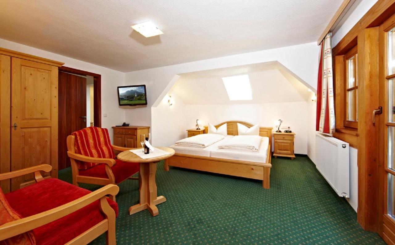 Hotel Alpspitz B&B グライナウ エクステリア 写真